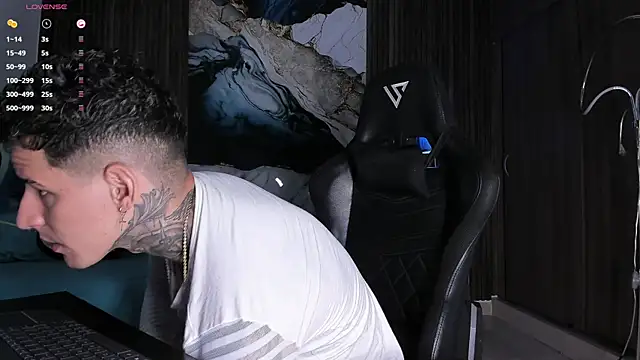 trisstann  online show from April 9, 4:34 pm