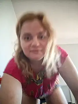 Snapshot of VitniKis chatting on February 1, 7:18 am VitniKis online show from February 1, 7:18 am