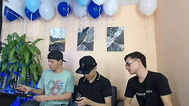 DesiresOfOlympus  online show from March 18, 8:12 pm