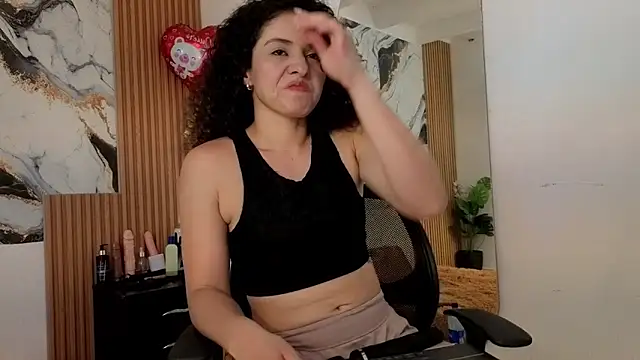 Snapshot of sky_love12 chatting on February 27, 7:25 pm sky love12 online show from February 27, 7:25 pm