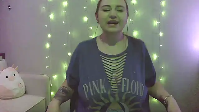 busteebetty online show from February 17, 5:48 am