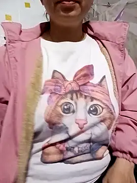 Snapshot of Arica_sexy001 chatting on February 10, 1:43 am Arica sexy001 online show from February 10, 1:43 am