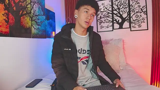 Snapshot of David_Banks_ chatting on February 9, 12:31 pm David Banks online show from February 9, 12:31 pm