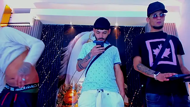 the knights of the night online show from February 3, 4:32 am