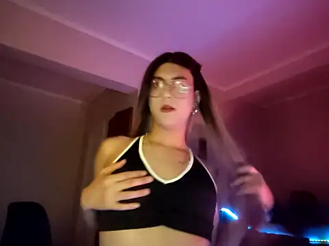 Snapshot of stefita01010 chatting on February 1, 6:23 am stefita01010 online show from February 1, 6:23 am