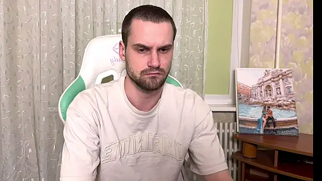 Snapshot of Cari__ chatting on March 2, 7:32 pm Cari online show from March 2, 7:32 pm