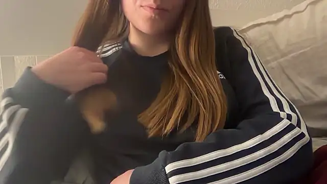 Lucyschickt online show from February 26, 5:45 pm