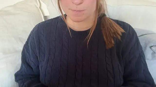 Lucyschickt online show from April 15, 5:09 pm