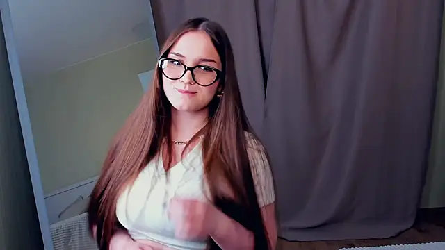 CrissyKales online show from February 4, 6:14 pm