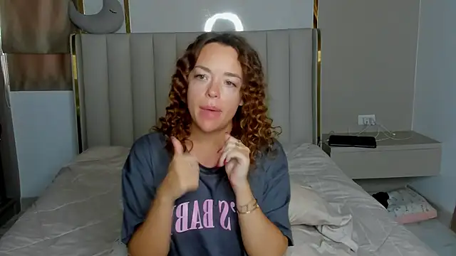 stellaa quenn online show from April 14, 12:05 am