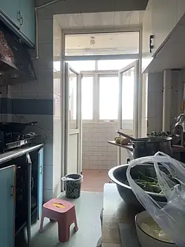 Youyou 12 online show from March 5, 1:01 am