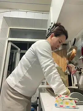 Youyou 12 online show from March 23, 12:31 pm