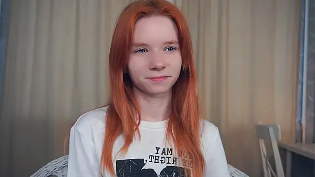 Snapshot of TarynPalek chatting on February 17, 6:43 am TarynPalek online show from February 17, 6:43 am