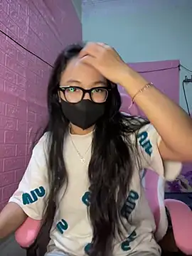 Leeeiuu online show from February 21, 12:17 pm