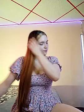 Snapshot of Arytits chatting on February 12, 11:16 am Arytits online show from February 12, 11:16 am