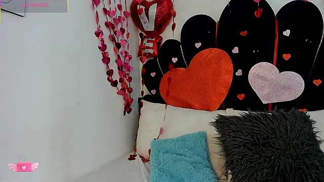 Snapshot of dahlialee chatting on February 12, 12:44 pm dahlialee online show from February 12, 12:44 pm