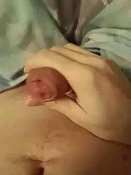 Snapshot of CutxeFrench chatting on February 20, 7:03 pm CutxeFrench online show from February 20, 7:03 pm