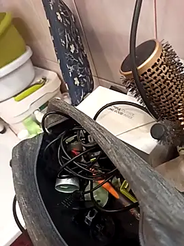 Snapshot of RedDadd86 chatting on February 23, 2:31 am RedDadd86 online show from February 23, 2:31 am