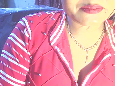 Snapshot of Nusrat_Faria chatting on April 18, 10:10 pm Nusrat Faria online show from April 18, 10:10 pm