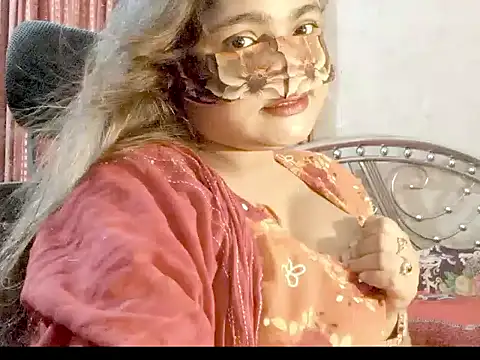Snapshot of Nusrat_Faria chatting on June 16, 9:06 pm Nusrat Faria online show from June 16, 9:06 pm