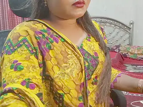 Snapshot of Nusrat_Faria chatting on June 17, 6:42 pm Nusrat Faria online show from June 17, 6:42 pm