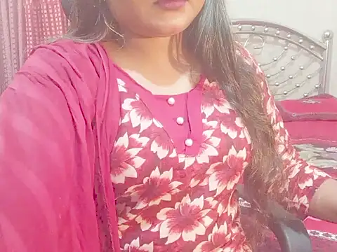 Nusrat Faria online show from June 18, 7:40 pm