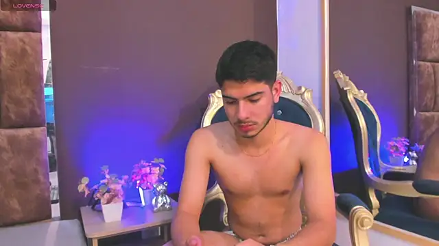 Apolo Gray online show from February 20, 4:09 am