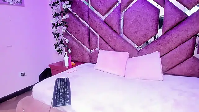 Snapshot of Aysha_Love_ chatting on February 27, 2:55 am Aysha Love online show from February 27, 2:55 am