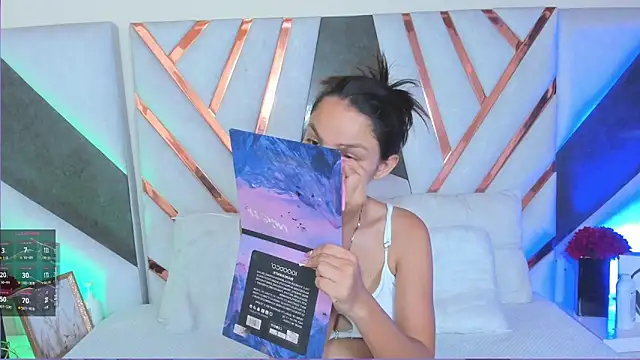 Snapshot of isa_kolins chatting on February 24, 6:28 pm isa kolins online show from February 24, 6:28 pm