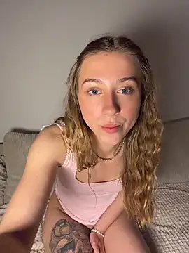 romyxxs online show from May 8, 8:47 pm