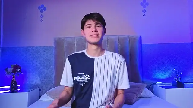 Derek Sinn online show from February 23, 8:06 pm