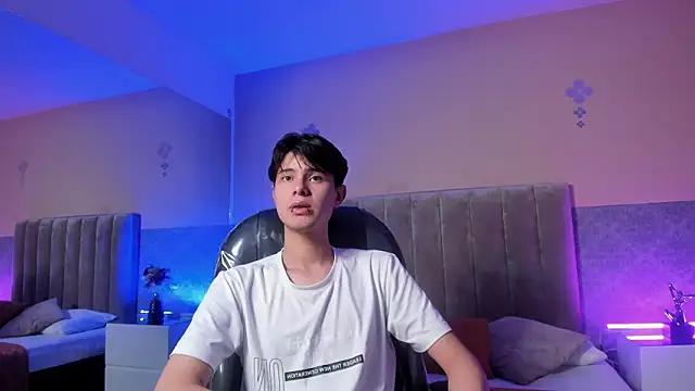 Derek Sinn online show from March 8, 3:21 am