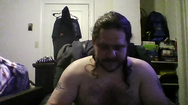 Snapshot of Demon2182 chatting on February 19, 6:20 am Demon2182 online show from February 19, 6:20 am