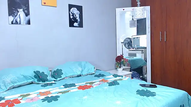 Snapshot of arianna_rossi11 chatting on February 28, 11:55 am arianna rossi11 online show from February 28, 11:55 am