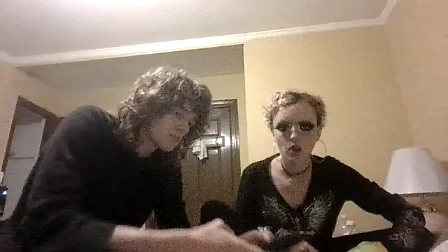 emoprincessxD online show from April 7, 1:39 am