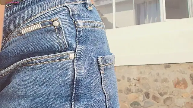 Stephanie Fontaine online show from February 28, 1:56 pm