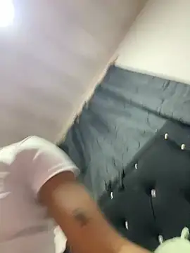 Snapshot of LIA_PARKERR chatting on February 15, 12:29 am LIA PARKERR online show from February 15, 12:29 am