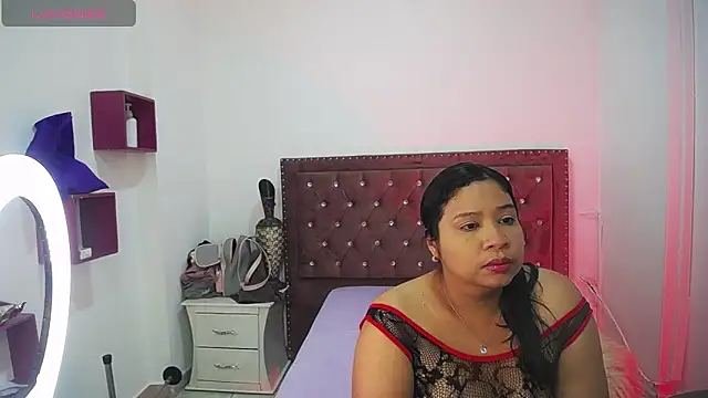 miafuegolatino online show from April 15, 3:13 am