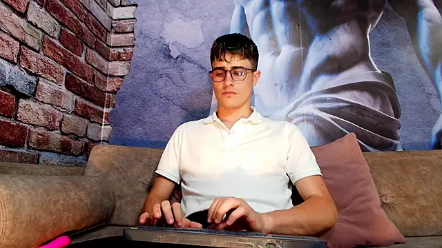 Snapshot of KairoBlaaze chatting on March 2, 11:11 pm KairoBlaaze online show from March 2, 11:11 pm