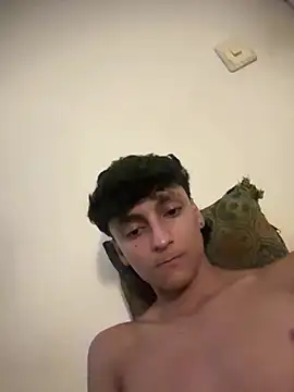 Snapshot of BOY_0914 chatting on February 12, 1:11 am BOY 0914 online show from February 12, 1:11 am