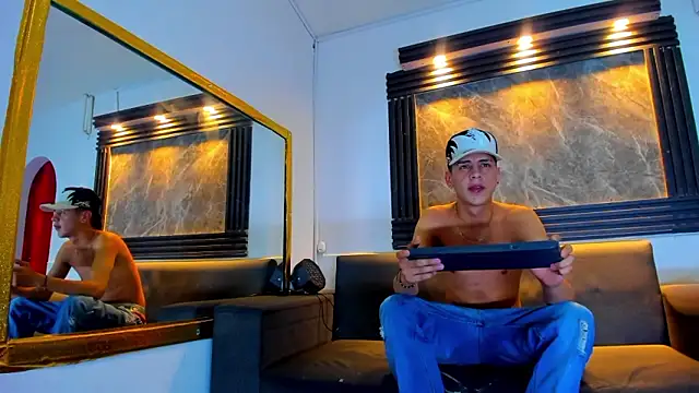 Dominic 26 online show from March 3, 4:07 am