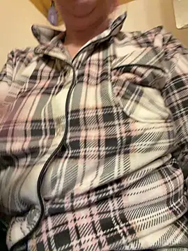 lickablelynn87 online show from February 4, 2:39 am