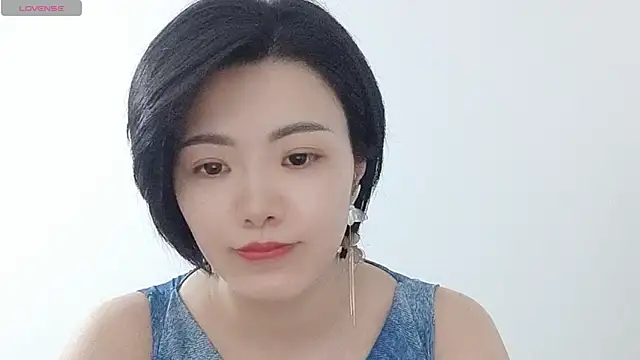 Snapshot of Nikishine chatting on June 4, 6:08 am Nikishine online show from June 4, 6:08 am