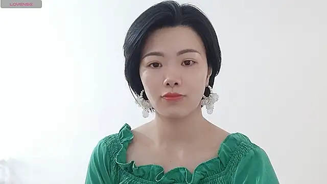 Snapshot of Nikishine chatting on June 5, 3:35 am Nikishine online show from June 5, 3:35 am