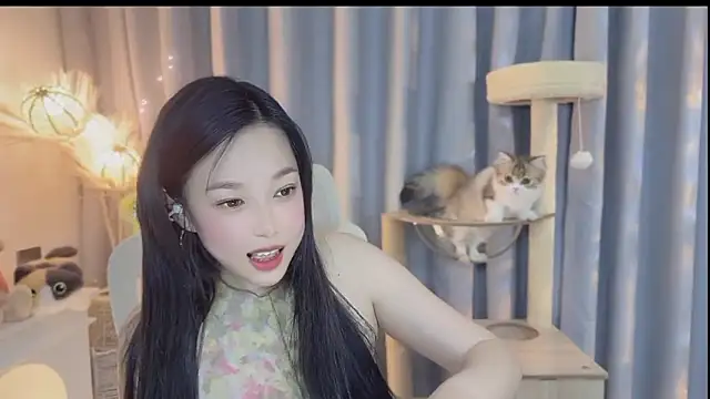Yumi yuni online show from April 27, 2:04 pm