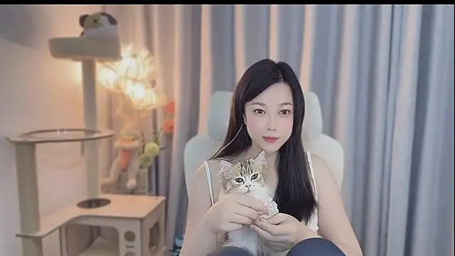 Yumi yuni online show from May 6, 1:16 pm