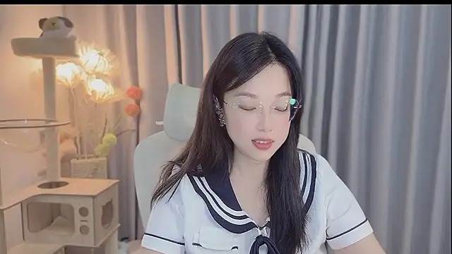 Yumi yuni online show from May 9, 2:33 pm