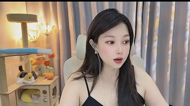 Yumi yuni online show from June 1, 1:24 pm
