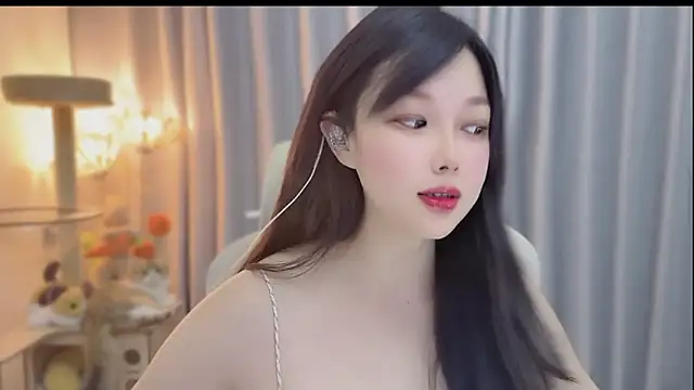 Yumi yuni online show from June 5, 12:22 pm