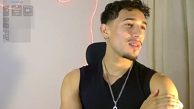 Snapshot of rafael_stone11 chatting on February 14, 2:19 am rafael stone11 online show from February 14, 2:19 am